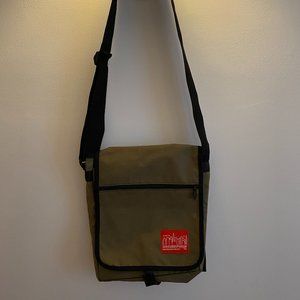 Manhattan Portage Crossover Body Bag